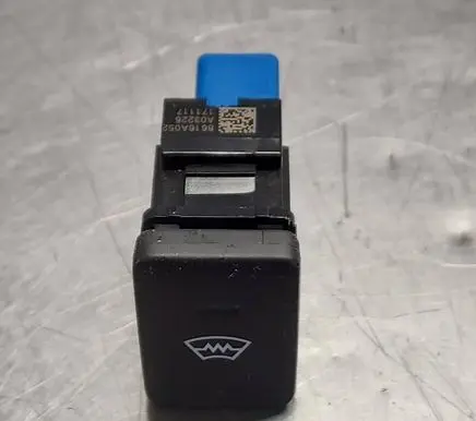 Mitsubishi Outlander Windscreen/window heater switch 8616A052