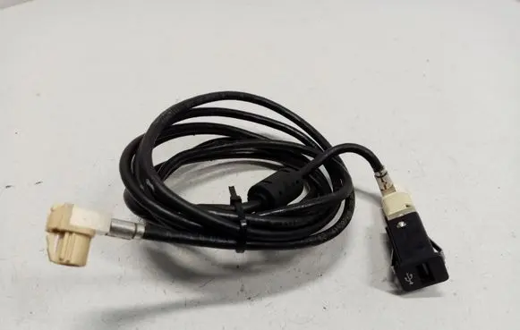 BMW X5 E70 USB socket connector 61319167196 84109237656 61319230112