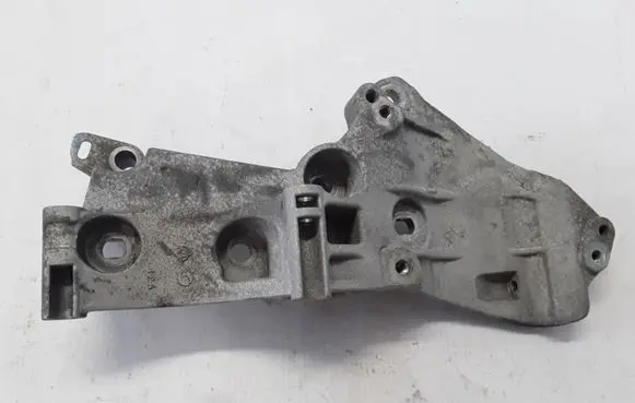 Renault Kadjar Generator/alternator bracket 8200669494