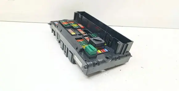 BMW 5 F10 F11 Fuse module 9252815