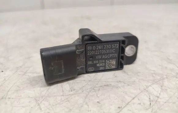 Skoda Octavia Mk4 Air pressure sensor 06l906051