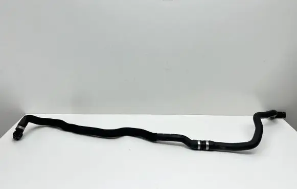 BMW 8 G15 Engine coolant pipe/hose 9868360