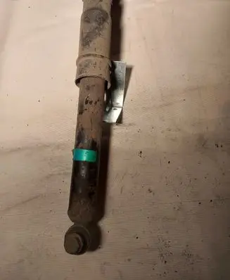 Opel Vivaro Rear shock absorber/damper 8200726567