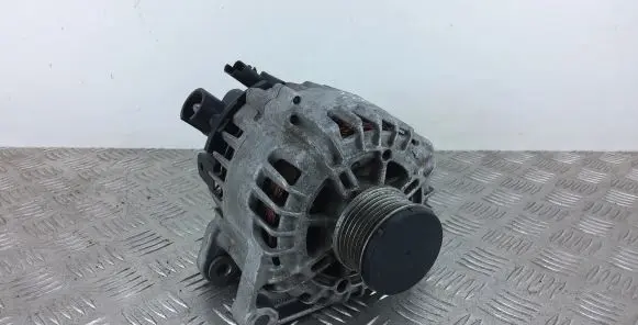 Peugeot 208 Generator/alternator 9835689480