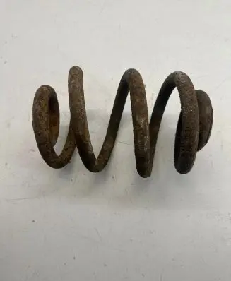 Volkswagen Transporter - Caravelle T4 Rear coil spring