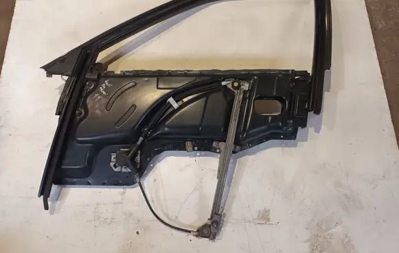 Audi 80 90 S2 B4 Front door manual window regulator 