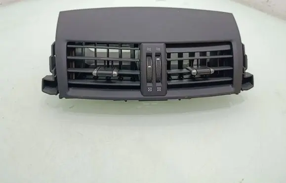 Toyota RAV 4 (XA30) Dash center air vent grill 5567042060