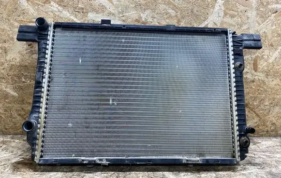 Mercedes-Benz SL R129 Coolant radiator 1295001303