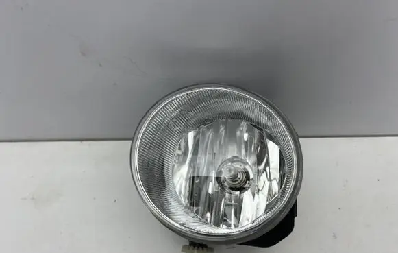Toyota Hilux VIII Front fog light 0D-103L
