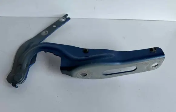 Seat Arona Engine bonnet/hood hinges 6F0823301A