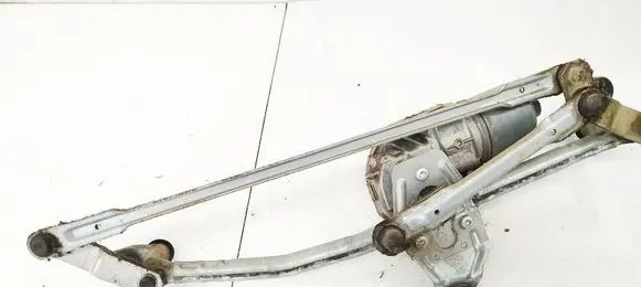 Skoda Yeti (5L) Front wiper linkage and motor 3397021137 5L2955023