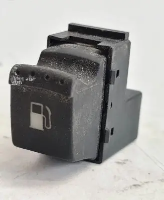 Volkswagen PASSAT B5.5 Fuel tank opening switch 1J0959833A