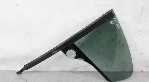 BMW 6 F06 Gran coupe Rear vent window glass 7275379 51357275379