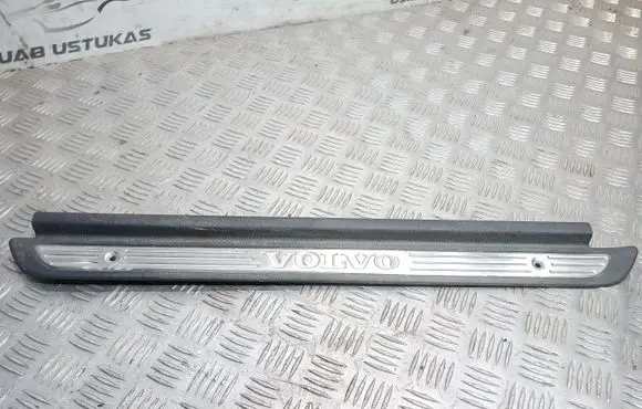Volvo S40, V40 Front sill trim cover 30818421