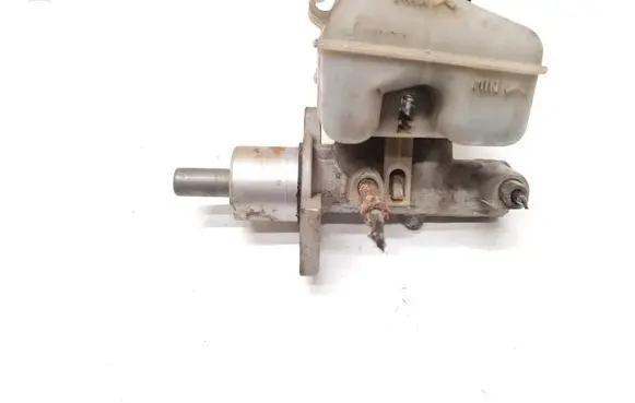 Master brake cylinder