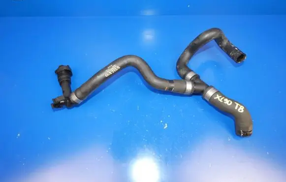 Volvo XC90 Engine coolant pipe/hose 31368145