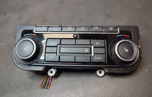 Volkswagen PASSAT B7 Climate control unit 5K0907044ES