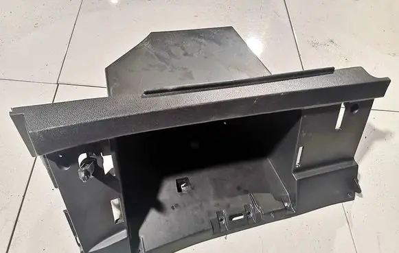Nissan Qashqai Glove box 68520jd900 68520jd91a