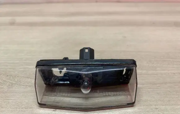 Toyota C-HR I Number plate light 81270f4010
