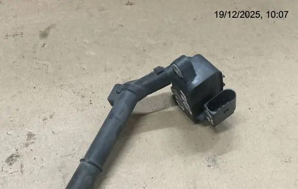 Mercedes-Benz B W246 W242 High voltage ignition coil 0221604036