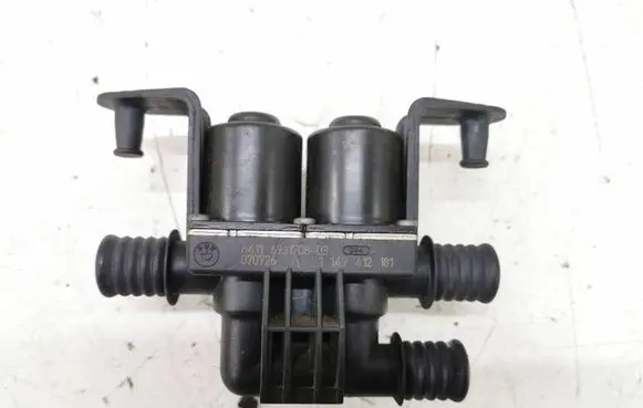 BMW 5 E60 E61 Coolant heater control valve 6931708 070726 1147412181