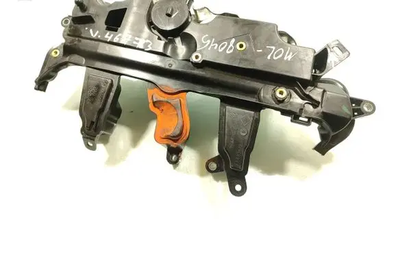 Nissan Navara D23 Rocker cam cover 118304798R