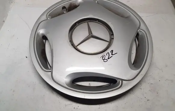 Mercedes-Benz E W210 R15 wheel hub/cap/trim A2104010024