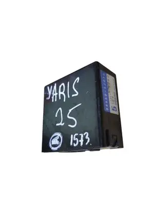 Toyota Yaris Door central lock control unit/module 8865052030