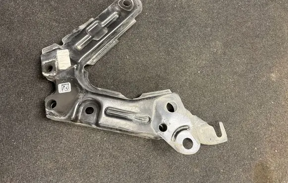 Jeep Grand Cherokee WL Other front suspension part 68424072AA