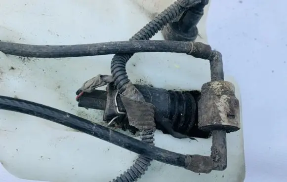 Opel Meriva B Windscreen/windshield washer pump