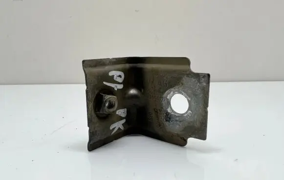 Volkswagen PASSAT B8 Fender mounting bracket 3G0809471