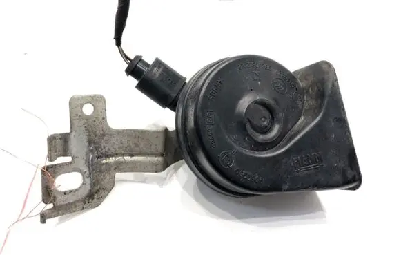 Volkswagen PASSAT B8 Horn signal A046522