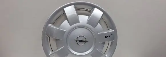 Opel Corsa C R14 wheel hub/cap/trim 90576188 90576189 90576490