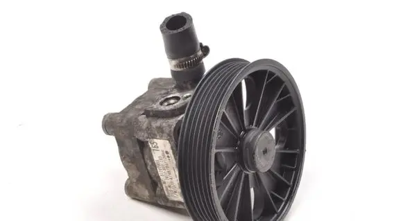 Volvo XC90 Power steering pump 31202936