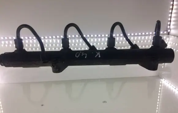 Audi A8 S8 D3 4E Fuel main line pipe 057130089C