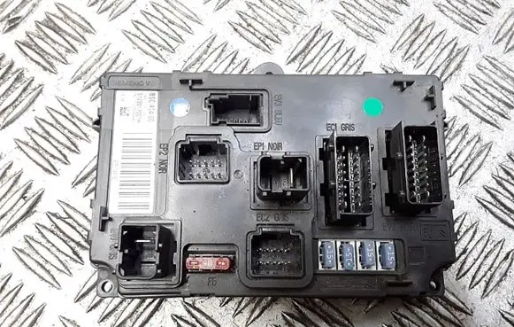 Citroen C6 Fuse module 9656148180