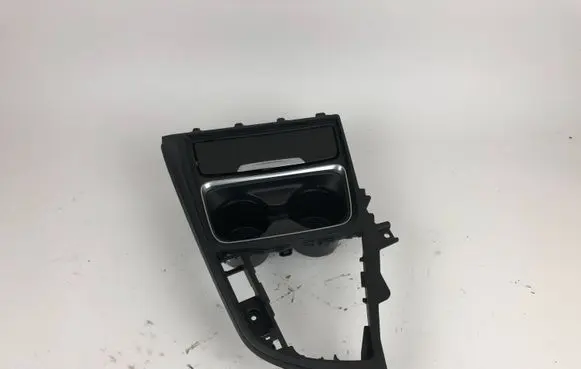 Cup holder front
