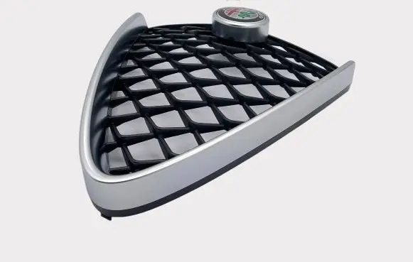 Alfa Romeo Giulia Front bumper upper radiator grill 156157022 156119165 156116365