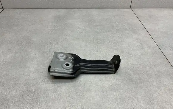 BMW X3M F97 Fender mounting bracket 7397516