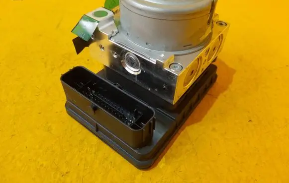 Audi A3 8Y ABS Pump 8Y0614517A