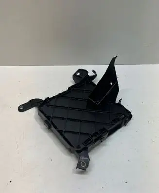 Other engine bay part