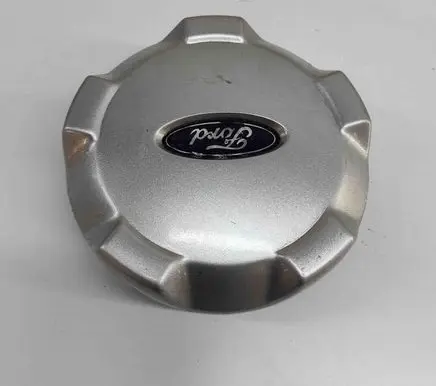 Ford Maverick R20 wheel hub/cap/trim YL841A096EB