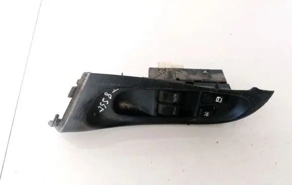 Nissan Almera N16 Electric window control switch 80961BM500