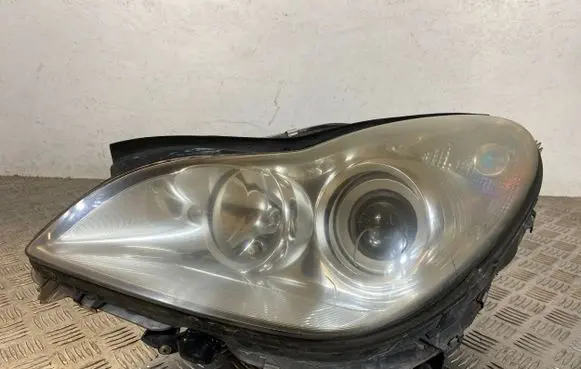 Mercedes-Benz CLS C219 Headlight/headlamp 5DV00829000 A0038205825 2118600647