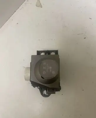 Toyota Prius (XW20) Gear shifter/selector 8945147030