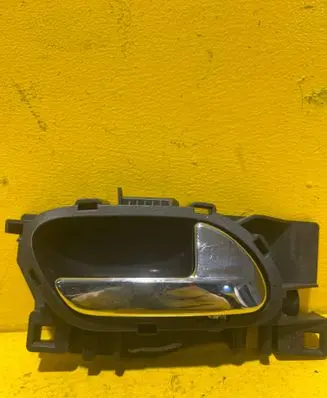 Peugeot 308 Front door interior handle 9660525380