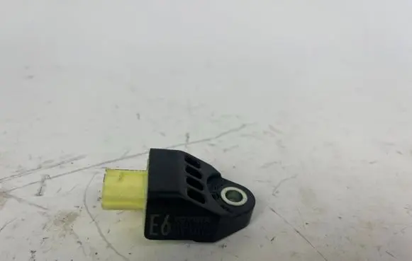 Toyota Mirai Airbag deployment crash/impact sensor 8983152040