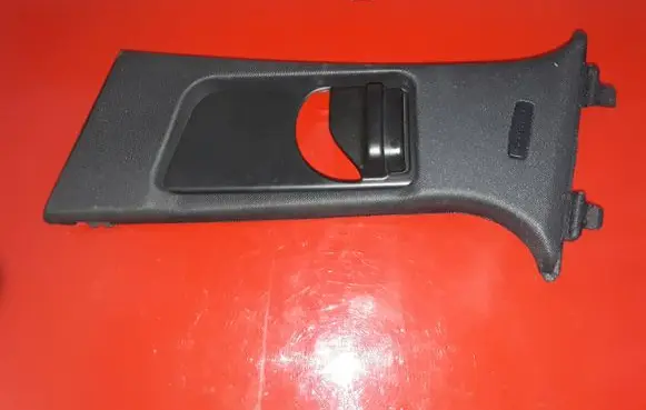 Mercedes-Benz C W204 (B) pillar trim (top) A2048600930