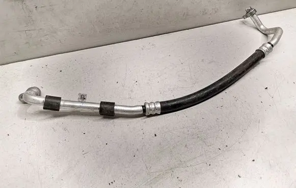 Land Rover Evoque II Air conditioning (A/C) pipe/hose K8D219N602AB