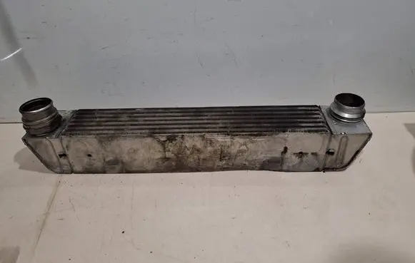 BMW 5 E60 E61 Intercooler air channel guide 99000037 20120112 8ML376746461
